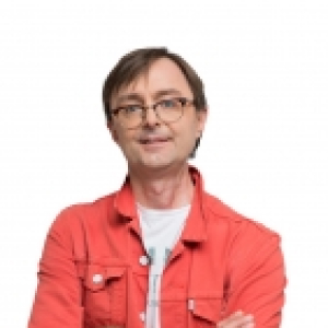 Дмитрий Довженко