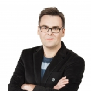 Роман Волков